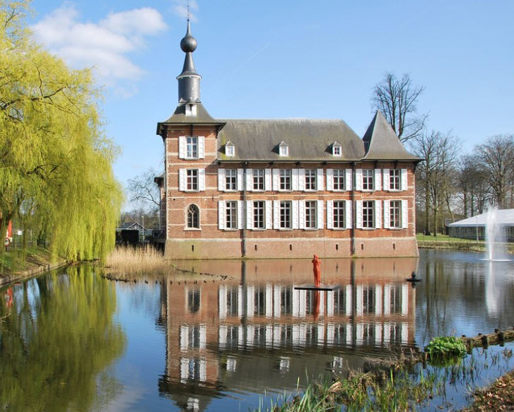 Château de Rianwelz, Belgium